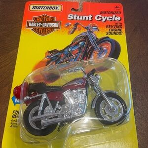 Matchbox Harley-Davidson Motorized Stunt Cycle FXR Low Rider Model Red 1991 Toy